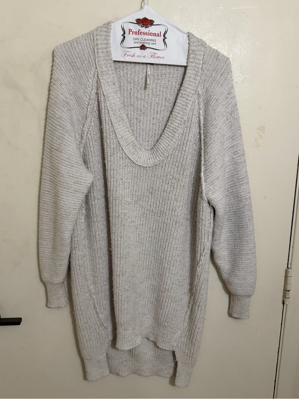 Free People beige cream V-Neck Ribbed Knit Sweater Oversized XS Large